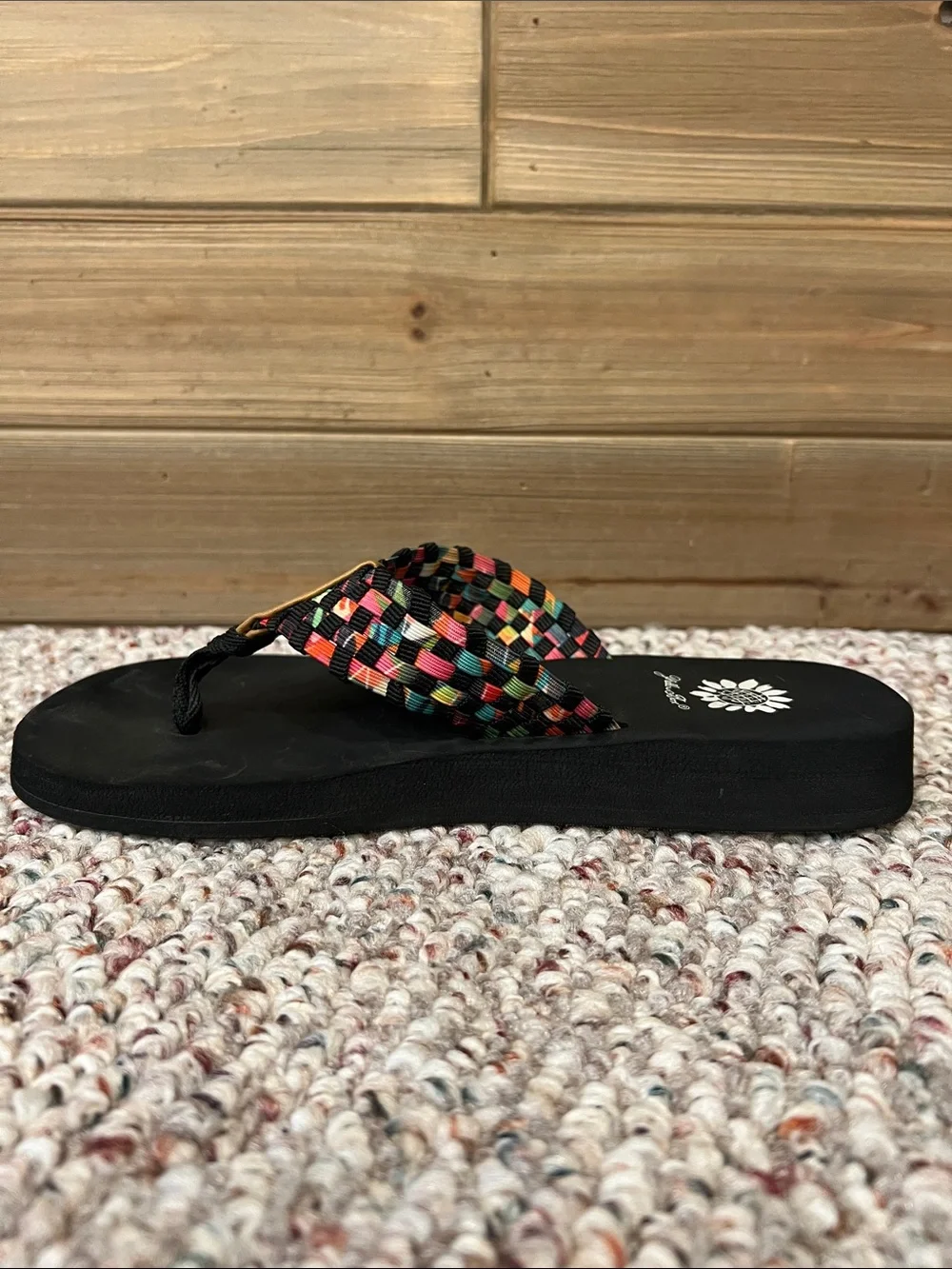 Yellow Box Soleil Sandal - Picture 4 of 10